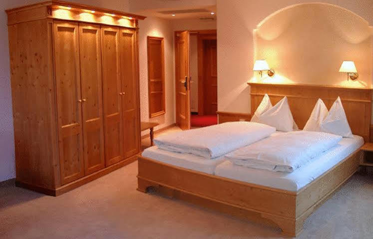 Hotel Garni Partaneshof Merano Ngoại thất bức ảnh
